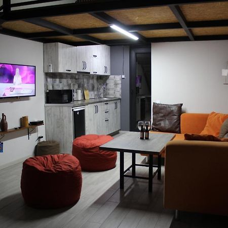 Shota'S Apartment Tbilisi Eksteriør billede
